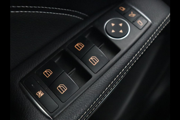 Mercedes-Benz GLA 200 Premium Plus | Panoramadak | Trekhaak | Navigatie | Camera | Automaat | Cruise control | Stoelverwarming | LED | Bluetooth | Parkeersensor | LMV 19 inch | Half leder