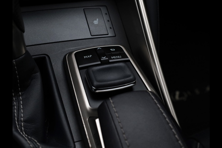 Lexus IS 300h Hybrid F-Sport Line | Premium Audio | Safety Pack | Trekhaa