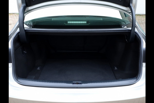 Lexus IS 300h Hybrid F-Sport Line | Premium Audio | Safety Pack | Trekhaa