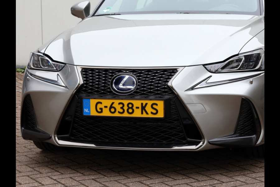 Lexus IS 300h Hybrid F-Sport Line | Premium Audio | Safety Pack | Trekhaa