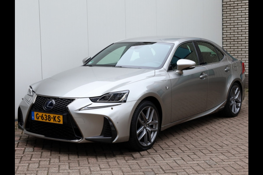 Lexus IS 300h Hybrid F-Sport Line | Premium Audio | Safety Pack | Trekhaa