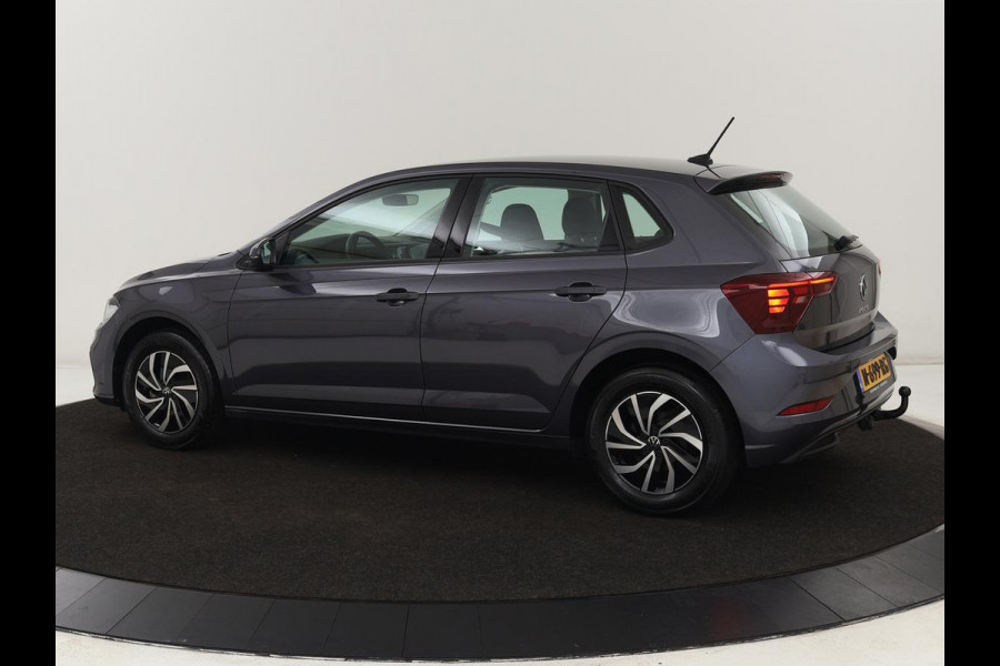 Volkswagen Polo 1.0 TSI Life | Trekhaak | Cruise control | Carplay | Parkeersensoren | LED | Airco | LMV 15 inch