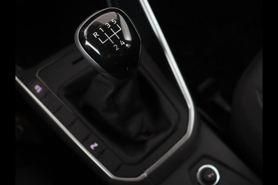 Volkswagen Polo 1.0 TSI Life | Trekhaak | Cruise control | Carplay | Parkeersensoren | LED | Airco | LMV 15 inch