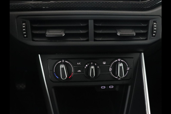 Volkswagen Polo 1.0 TSI Life | Trekhaak | Cruise control | Carplay | Parkeersensoren | LED | Airco | LMV 15 inch