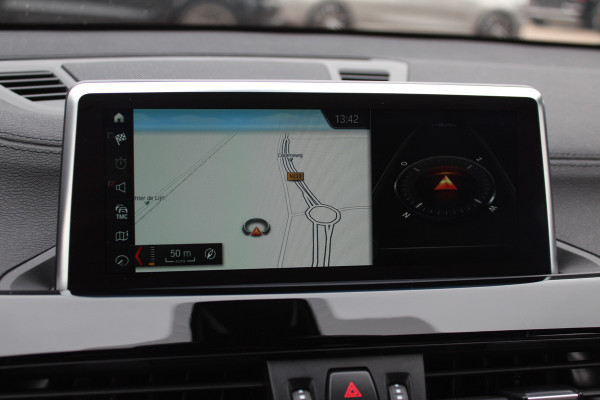 BMW X2 sDrive20i High Exe. M Sport / Camera / Leder / Head-up / 20'' / Navi. Proff / Stoelverwarming / DAB
