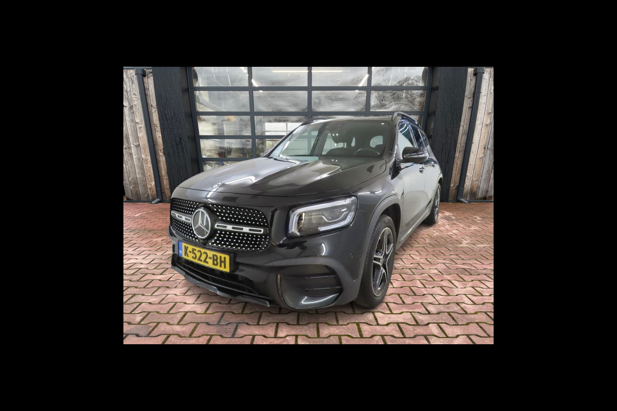 Mercedes-Benz Glb 200 Business Solution AMG | Pano | Trekhaak | Stoelverwarming | Camera | Elek. stoelen memory | Business Plus | Elek. achterklep | Keyless | Vol |