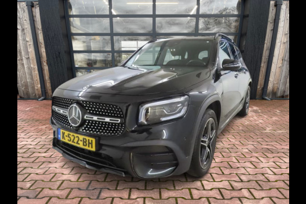 Mercedes-Benz Glb 200 Business Solution AMG | Pano | Trekhaak | Stoelverwarming | Camera | Elek. stoelen memory | Business Plus | Elek. achterklep | Keyless | Vol |