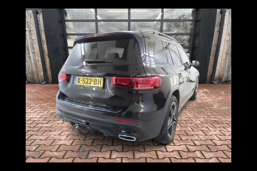 Mercedes-Benz Glb 200 Business Solution AMG | Pano | Trekhaak | Stoelverwarming | Camera | Elek. stoelen memory | Business Plus | Elek. achterklep | Keyless | Vol |