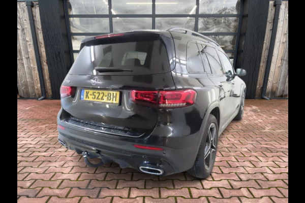 Mercedes-Benz Glb 200 Business Solution AMG | Pano | Trekhaak | Stoelverwarming | Camera | Elek. stoelen memory | Business Plus | Elek. achterklep | Keyless | Vol |