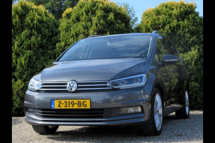 Volkswagen Touran 1.5 TSI Highline Automaat*Navi*Pano.dak*Trekhaak*