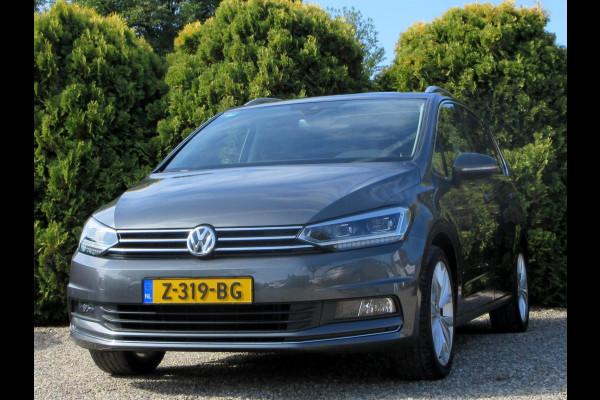 Volkswagen Touran 1.5 TSI Highline Automaat*Navi*Pano.dak*Trekhaak*