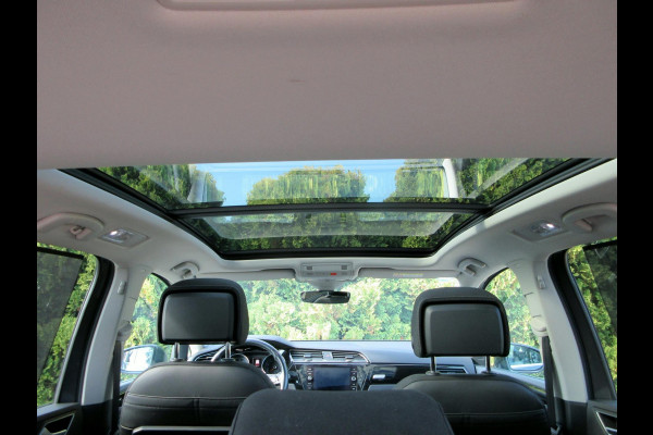 Volkswagen Touran 1.5 TSI Highline Automaat*Navi*Pano.dak*Trekhaak*