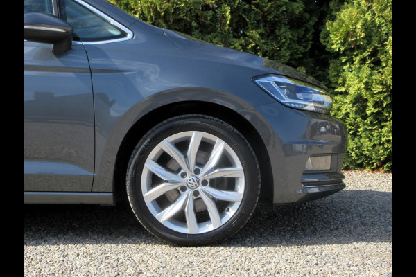 Volkswagen Touran 1.5 TSI Highline Automaat*Navi*Pano.dak*Trekhaak*