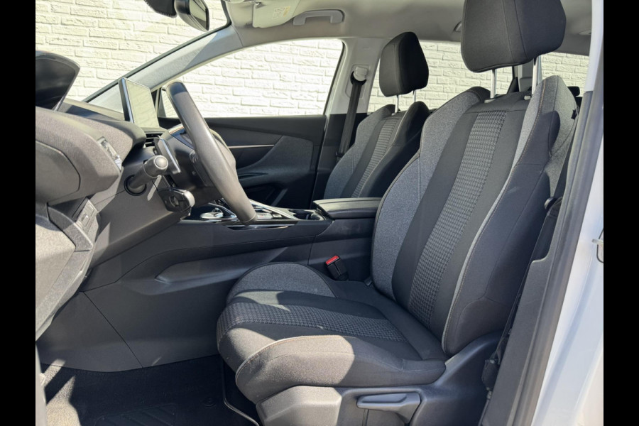 Peugeot 5008 1.2 PureTech Blue Lease Premium Avantage Automaat 7p Cruise control Climate control Navigatie Apple / Android