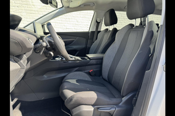 Peugeot 5008 1.2 PureTech Blue Lease Premium Avantage Automaat 7p Cruise control Climate control Navigatie Apple / Android