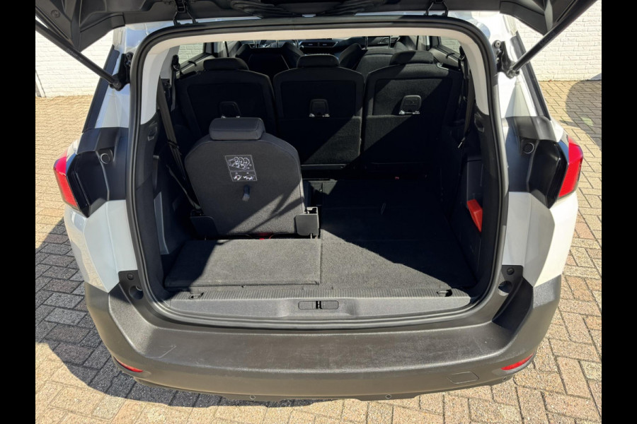 Peugeot 5008 1.2 PureTech Blue Lease Premium Avantage Automaat 7p Cruise control Climate control Navigatie Apple / Android