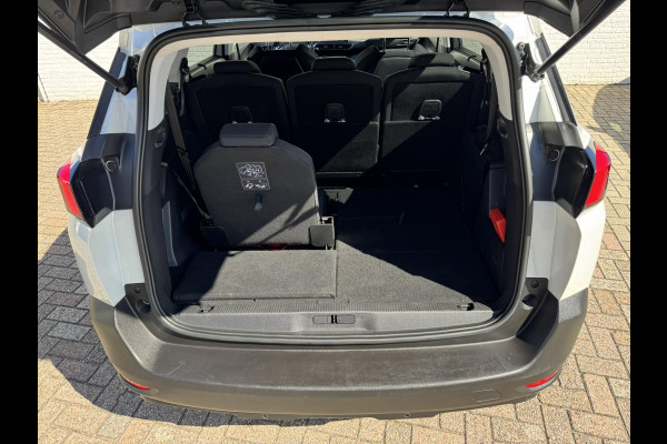 Peugeot 5008 1.2 PureTech Blue Lease Premium Avantage Automaat 7p Cruise control Climate control Navigatie Apple / Android