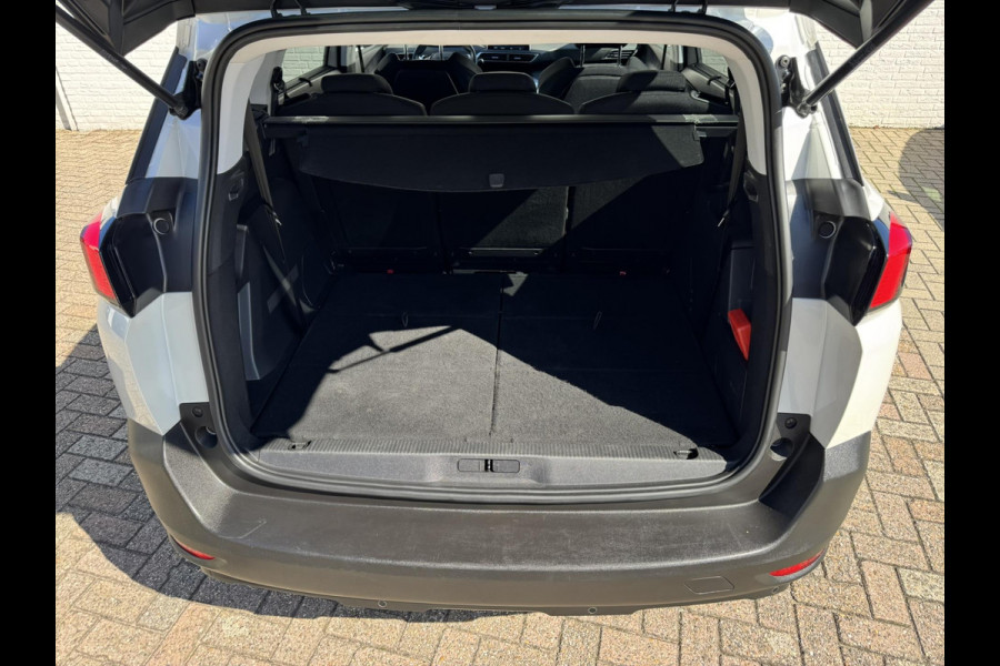 Peugeot 5008 1.2 PureTech Blue Lease Premium Avantage Automaat 7p Cruise control Climate control Navigatie Apple / Android