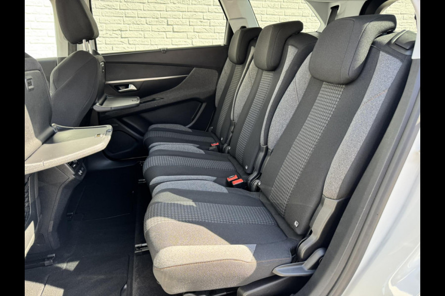Peugeot 5008 1.2 PureTech Blue Lease Premium Avantage Automaat 7p Cruise control Climate control Navigatie Apple / Android
