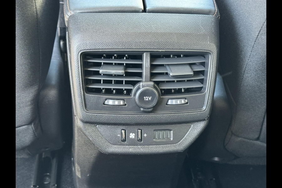 Peugeot 5008 1.2 PureTech Blue Lease Premium Avantage Automaat 7p Cruise control Climate control Navigatie Apple / Android