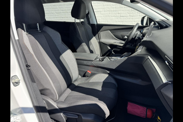 Peugeot 5008 1.2 PureTech Blue Lease Premium Avantage Automaat 7p Cruise control Climate control Navigatie Apple / Android