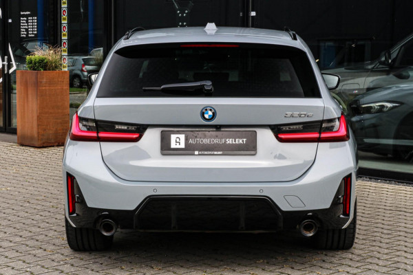BMW 3 Serie Touring 320e - M-SPORT - PANO - CAMERA - BROOKLYN GREY