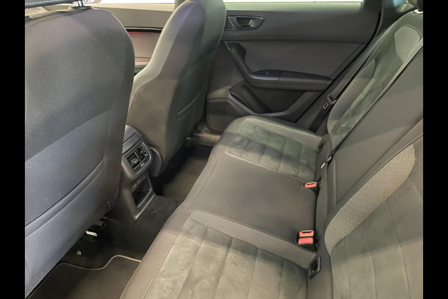 Seat Ateca 1.5 TSI Xcellence Business Intense Airco ECC Navi PDC VA+Camera Adaptive Cruise Control Full LED Winter Pack Alcantara Interieur Technology Pack