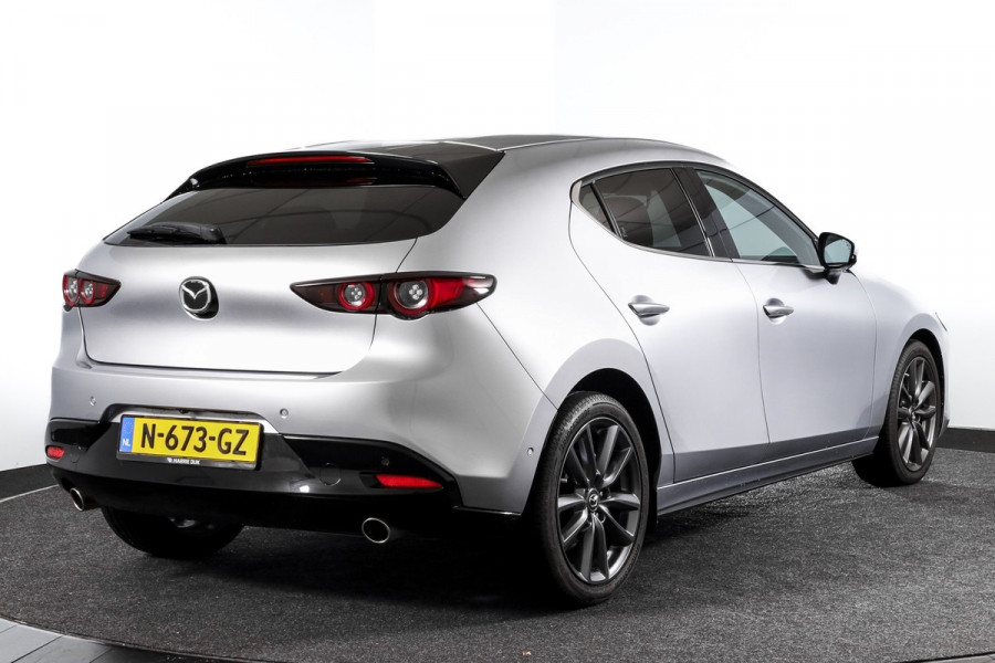 Mazda 3 2.0 e-SkyActiv-G M Hybrid 122 Comfort met Bose | Bose Audio | Head-up Disp. | Adapt.Cruise | Stoel-+Stuurverw. | 360 Camera | NAV+App.Connect | Auto.Airco | LM 18" |