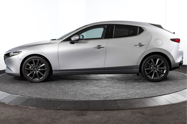 Mazda 3 2.0 e-SkyActiv-G M Hybrid 122 Comfort met Bose | Bose Audio | Head-up Disp. | Adapt.Cruise | Stoel-+Stuurverw. | 360 Camera | NAV+App.Connect | Auto.Airco | LM 18" |