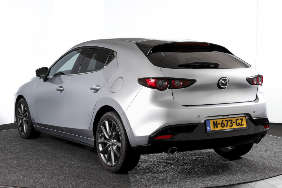 Mazda 3 2.0 e-SkyActiv-G M Hybrid 122 Comfort met Bose | Bose Audio | Head-up Disp. | Adapt.Cruise | Stoel-+Stuurverw. | 360 Camera | NAV+App.Connect | Auto.Airco | LM 18" |