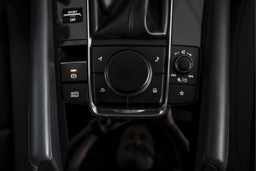 Mazda 3 2.0 e-SkyActiv-G M Hybrid 122 Comfort met Bose | Bose Audio | Head-up Disp. | Adapt.Cruise | Stoel-+Stuurverw. | 360 Camera | NAV+App.Connect | Auto.Airco | LM 18" |