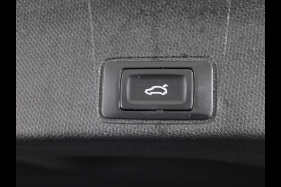 CUPRA Terramar 1.5 TSI e-Hybrid Business 204 pk Automaat (DSG) | Private lease vanaf 764,-- | Elektr. voorstoelen | Elektr. trekhaak | Achteruitrijcamera | Stoelverwarming | Adaptive cruise control | Navi | 20 inch