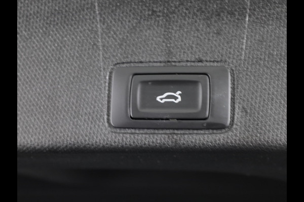 CUPRA Terramar 1.5 TSI e-Hybrid Business 204 pk Automaat (DSG) | Private lease vanaf 764,-- | Elektr. voorstoelen | Elektr. trekhaak | Achteruitrijcamera | Stoelverwarming | Adaptive cruise control | Navi | 20 inch