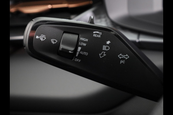 CUPRA Terramar 1.5 TSI e-Hybrid Business 204 pk Automaat (DSG) | Private lease vanaf 764,-- | Elektr. voorstoelen | Elektr. trekhaak | Achteruitrijcamera | Stoelverwarming | Adaptive cruise control | Navi | 20 inch