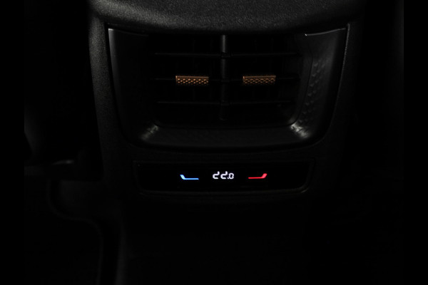 CUPRA Terramar 1.5 TSI e-Hybrid Business 204 pk Automaat (DSG) | Private lease vanaf 764,-- | Elektr. voorstoelen | Elektr. trekhaak | Achteruitrijcamera | Stoelverwarming | Adaptive cruise control | Navi | 20 inch
