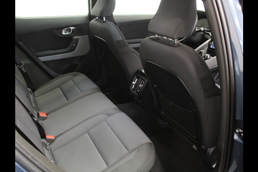 Polestar 2 Long Range Dual Motor Launch Edition 78kWh CLIMATE | 360 | PANO | ELEC.TRH | CARPLAY | ADAPTCRUISE | DAB | STOELVERW