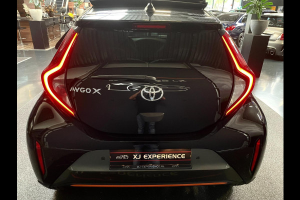 Toyota Aygo X 1.0 VVT-i S-CVT LIMITED NAVY CABRIO CAMERA