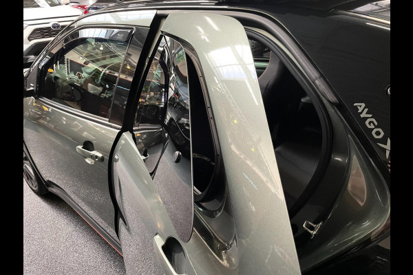 Toyota Aygo X 1.0 VVT-i S-CVT LIMITED NAVY CABRIO CAMERA