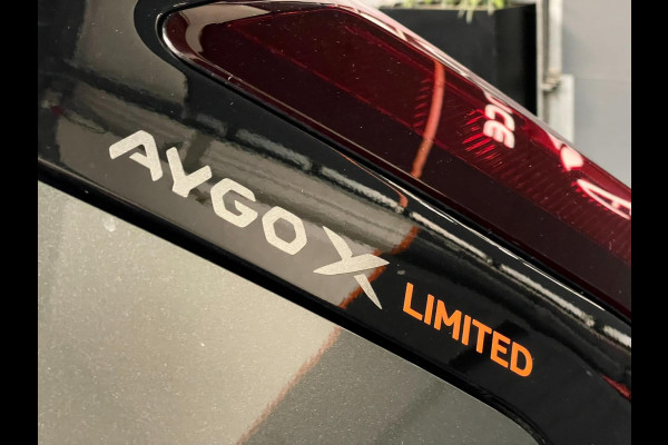 Toyota Aygo X 1.0 VVT-i S-CVT LIMITED NAVY CABRIO CAMERA
