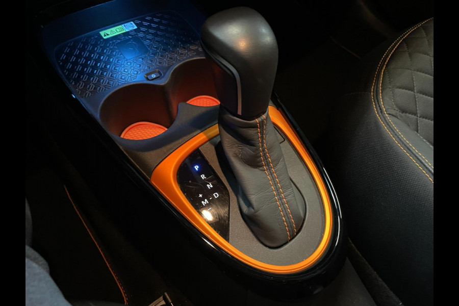 Toyota Aygo X 1.0 VVT-i S-CVT LIMITED NAVY CABRIO CAMERA