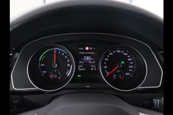 Volkswagen Passat Variant 1.4 TSI PHEV GTE Business | Automaat | Carplay | Navigatie | PHEV | Camera | Stoelverwarming | Climate control | Memory | Adaptive cruise