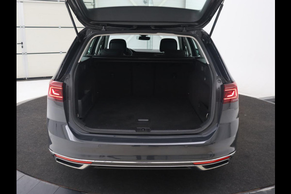 Volkswagen Passat Variant 1.4 TSI PHEV GTE Business | Automaat | Carplay | Navigatie | PHEV | Camera | Stoelverwarming | Climate control | Memory | Adaptive cruise