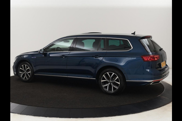Volkswagen Passat 1.4 TSI PHEV GTE Business | Panoramadak | Trekhaak | Automaat | Camera | PHEV | Stoelverwarming | Sfeerverlichting | Adaptive cruise | Climate control | LED | Carplay | LMV 17 inch