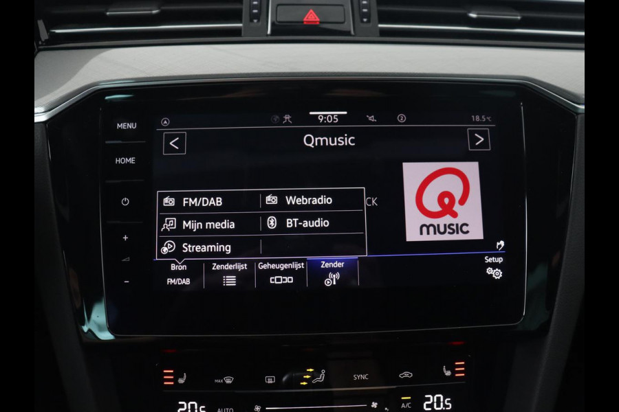 Volkswagen Passat 1.4 TSI PHEV GTE Business | Panoramadak | Trekhaak | Automaat | Camera | PHEV | Stoelverwarming | Sfeerverlichting | Adaptive cruise | Climate control | LED | Carplay | LMV 17 inch