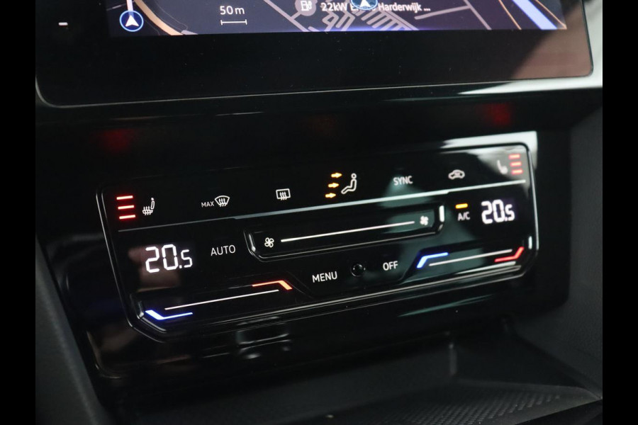 Volkswagen Passat 1.4 TSI PHEV GTE Business | Panoramadak | Trekhaak | Automaat | Camera | PHEV | Stoelverwarming | Sfeerverlichting | Adaptive cruise | Climate control | LED | Carplay | LMV 17 inch