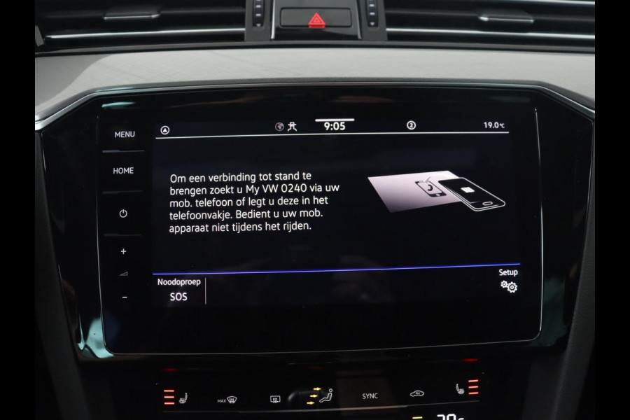 Volkswagen Passat 1.4 TSI PHEV GTE Business | Panoramadak | Trekhaak | Automaat | Camera | PHEV | Stoelverwarming | Sfeerverlichting | Adaptive cruise | Climate control | LED | Carplay | LMV 17 inch