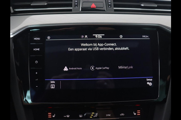 Volkswagen Passat 1.4 TSI PHEV GTE Business | Panoramadak | Trekhaak | Automaat | Camera | PHEV | Stoelverwarming | Sfeerverlichting | Adaptive cruise | Climate control | LED | Carplay | LMV 17 inch