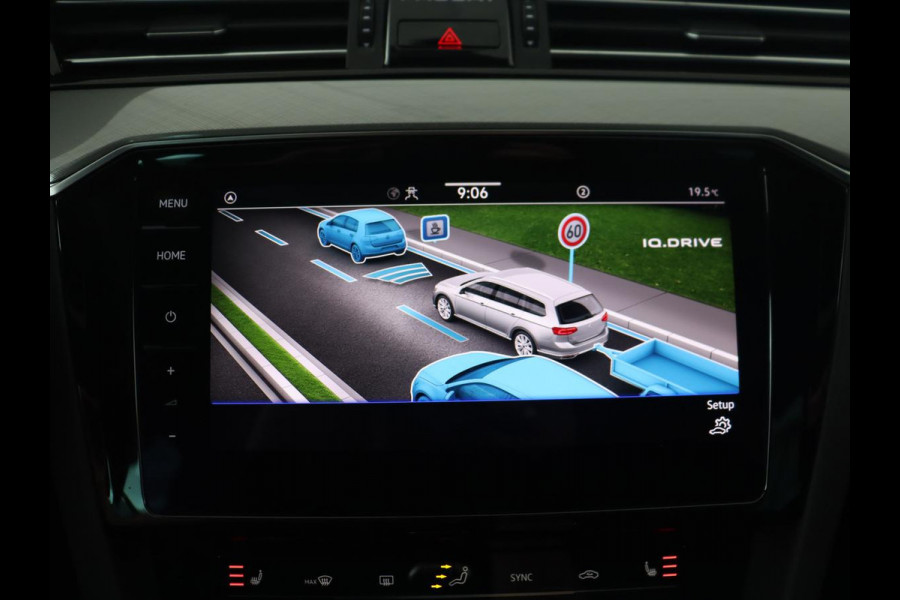 Volkswagen Passat 1.4 TSI PHEV GTE Business | Panoramadak | Trekhaak | Automaat | Camera | PHEV | Stoelverwarming | Sfeerverlichting | Adaptive cruise | Climate control | LED | Carplay | LMV 17 inch