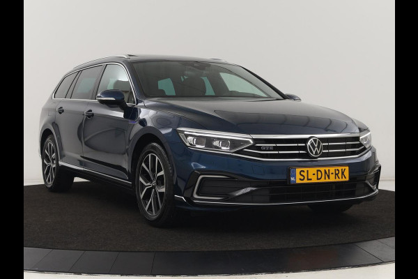 Volkswagen Passat 1.4 TSI PHEV GTE Business | Panoramadak | Trekhaak | Automaat | Camera | PHEV | Stoelverwarming | Sfeerverlichting | Adaptive cruise | Climate control | LED | Carplay | LMV 17 inch