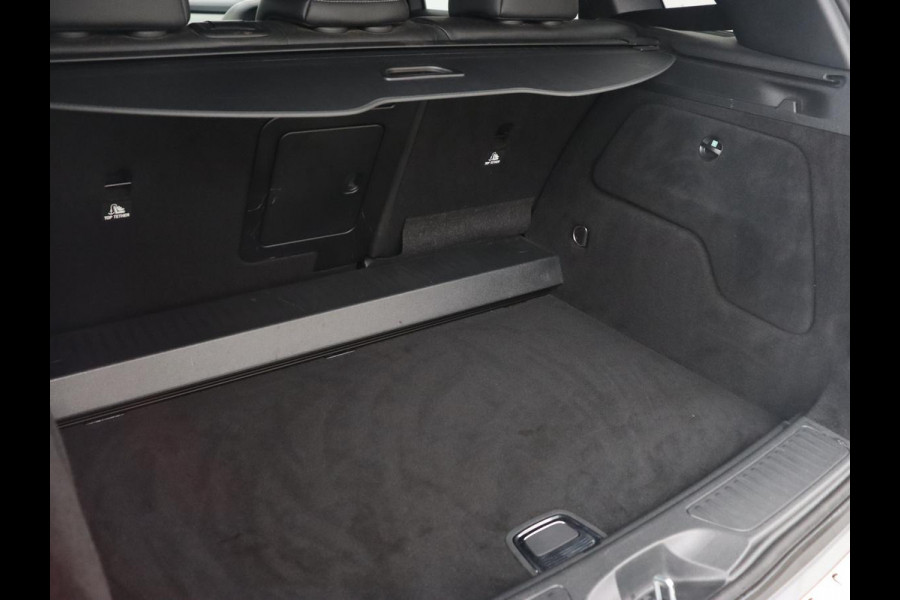 Mercedes-Benz B-Klasse 180 Ambition | Trekhaak| Automaat | Bluetooth | Navigatie | parkeersensor | LMV 18 inch | Leder | LED | Airco